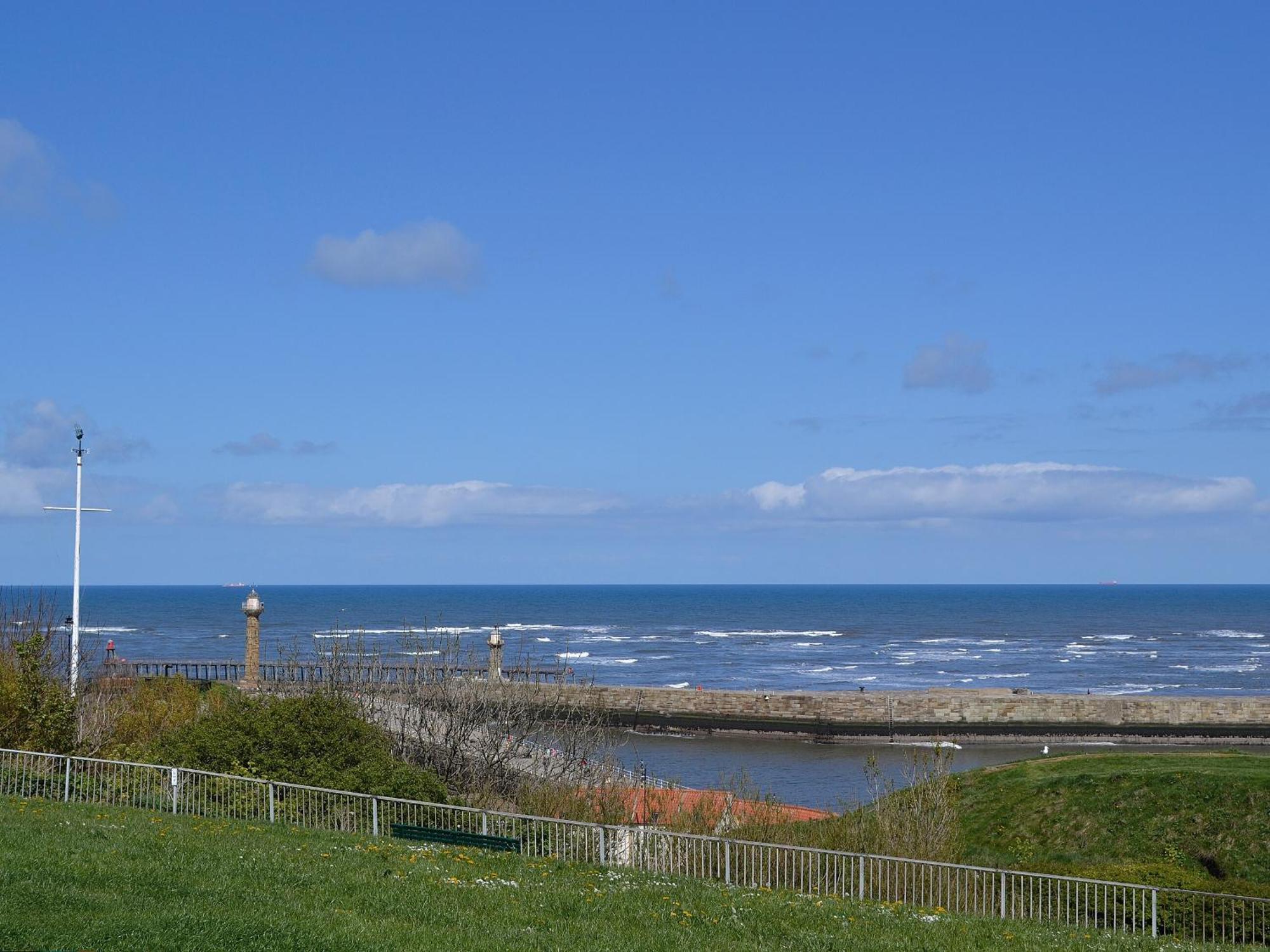 Sea Glimpse Villa Whitby Exteriör bild